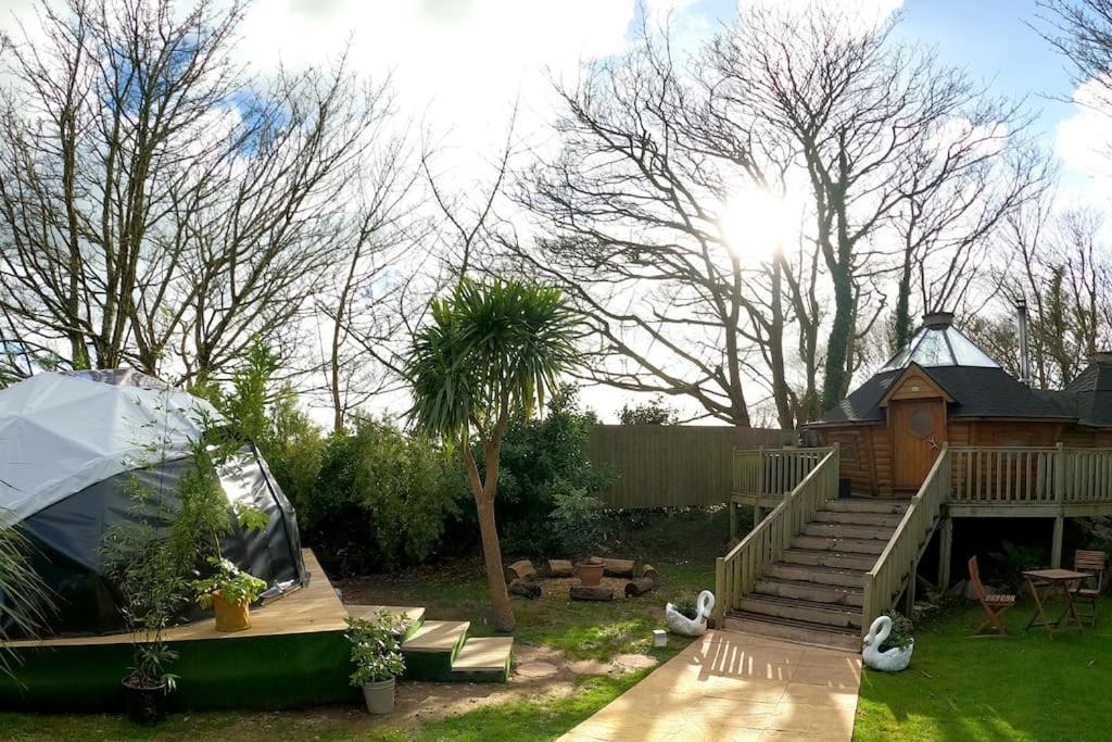 Romantic Treehouse With Hot Tub & Bbq Lodge Praze an Beeble Exterior photo